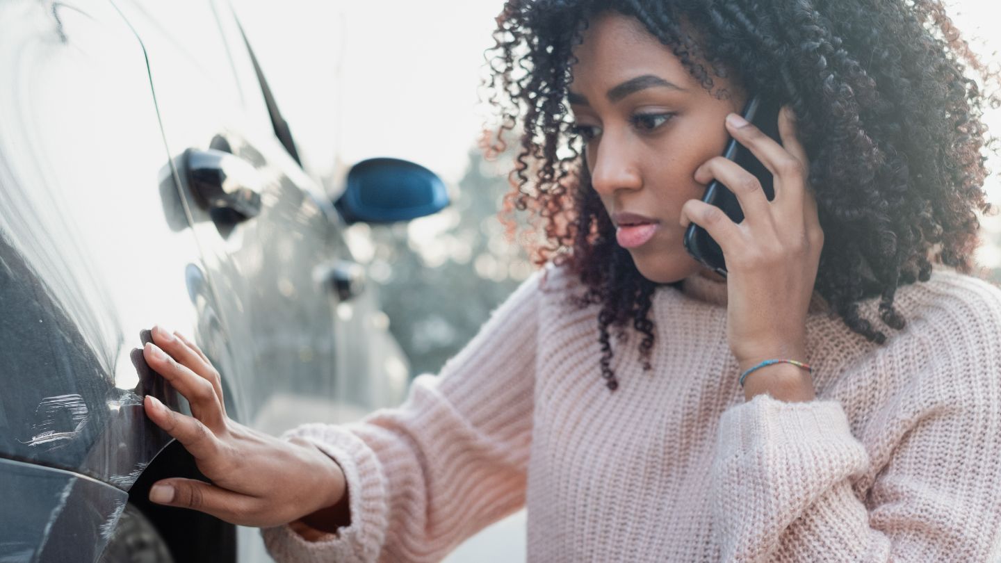 Acidente de carro com veículo alugado_Notifique a locadora